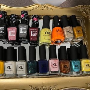Nail polish bundle